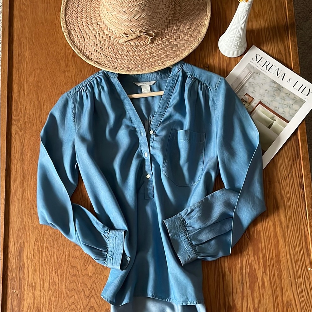 H&M. Blue Silk Blouse. Soft denim. Match perfect with all jeans 😍